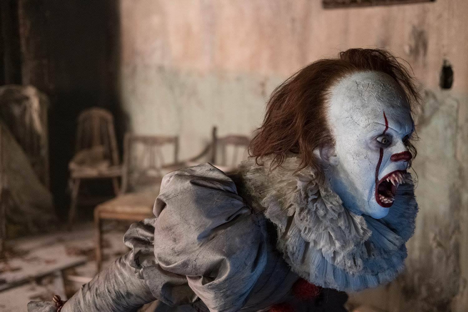 It 2：從第一張圖片來看，小丑潘尼懷斯的回歸將會非常可怕